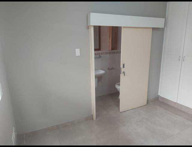 1 BEDROOM APARTMENT TO LET IN UMHLANGA RIDGE